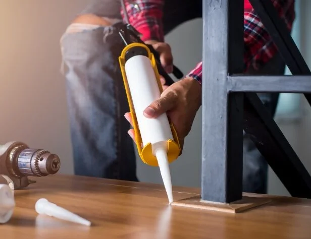 Glues & Fixings Image